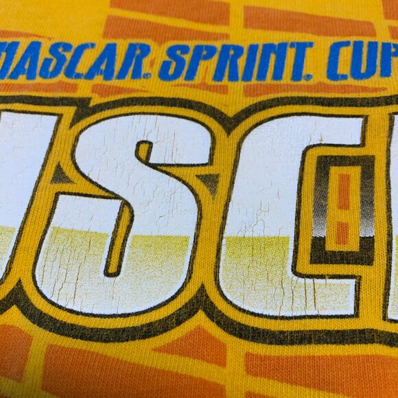 Kyle Busch Shirt Men's Winners Circle #18 NASCAR 2009 T- Shirt 2XL - Picture 6 of 13